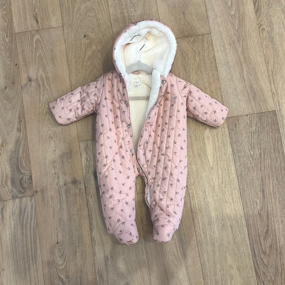 Brand new worn twice Zara snowsuit - Picture 1 of 3